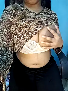 Snapshot of Dayna-36 chatting on 1, 1, 2025 Dayna-36 online show from 1, 1, 2025