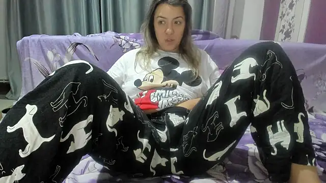Snapshot of Dyana_Kaylinn chatting on 13, 12, 2024 Dyana Kaylinn online show from 13, 12, 2024