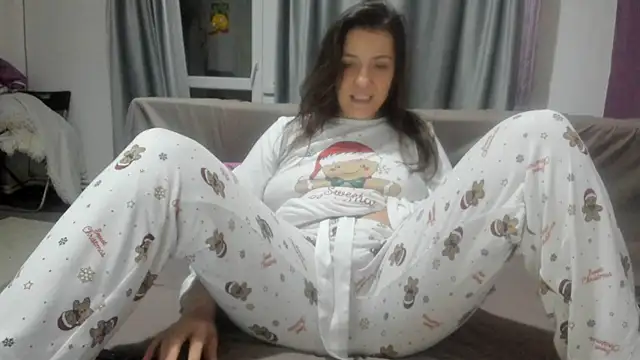 Snapshot of Dyana_Kaylinn chatting on 16, 2, 2025 Dyana Kaylinn online show from 16, 2, 2025