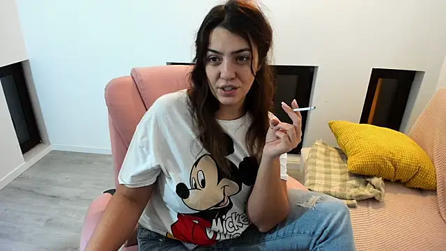 Snapshot of Dyana_Kaylinn chatting on 15, 10, 2025 Dyana Kaylinn online show from 15, 10, 2025