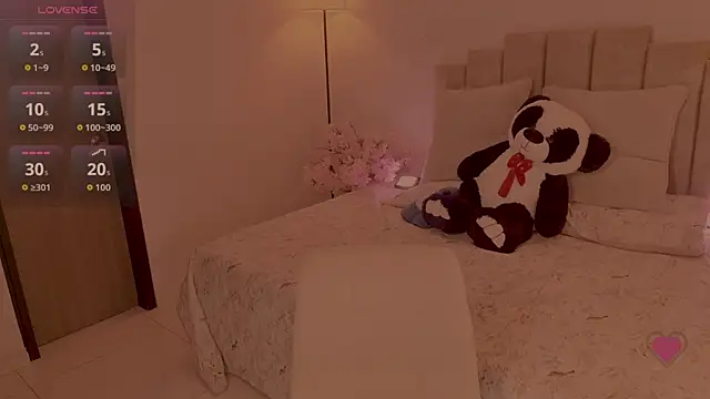 KaylaCollinsX online show from 18, 7, 2026