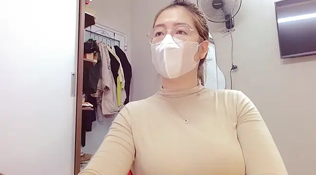 Snapshot of Alisa_Hotfeeling chatting on 7, 3, 2025 Alisa Hotfeeling online show from 7, 3, 2025