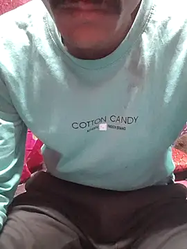 Snapshot of Burhade-- chatting on 17, 11, 2025 Burhade-- online show from 17, 11, 2025