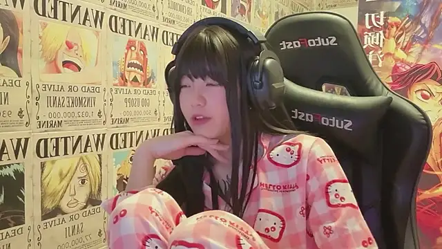 SNAKEgirlQAQ online show from 3, 6, 2026