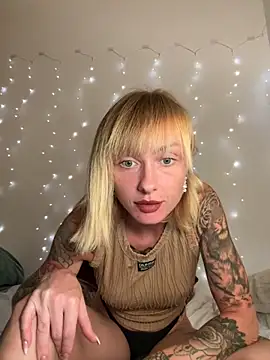 Snapshot of haileyhope_ chatting on 1, 10, 2025 haileyhope online show from 1, 10, 2025