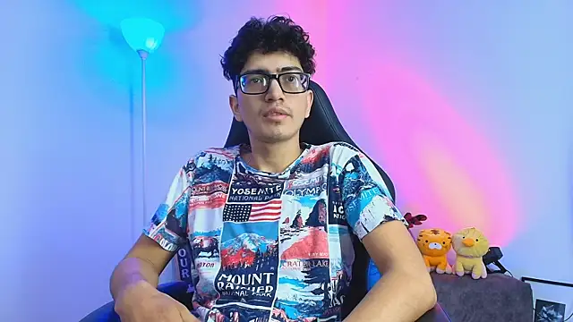 TylerWhite  online show from 18, 12, 2025