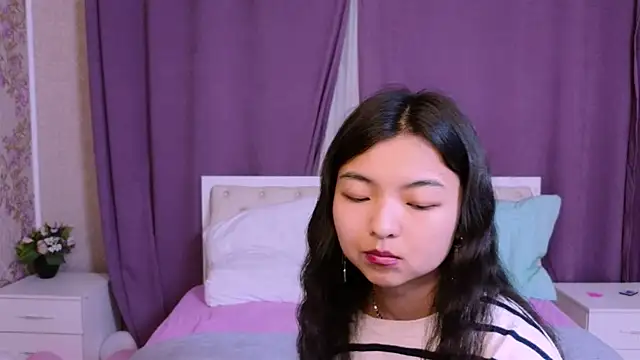 Shy Kira online show from 20, 2, 2025