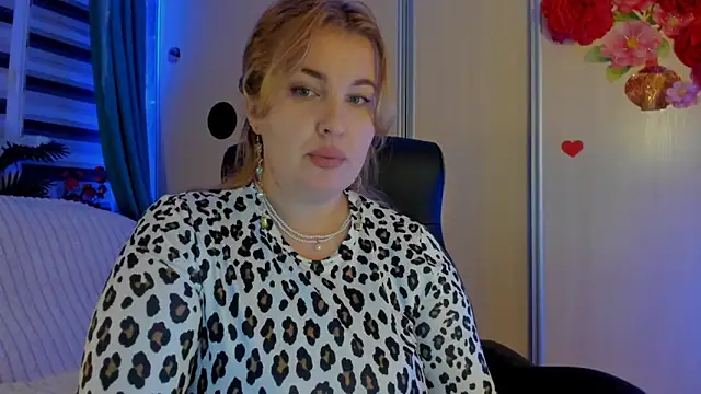 CoraSwon online show from 5, 11, 2025