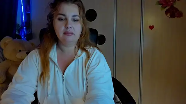 Snapshot of CoraSwon chatting on 6, 6, 2026 CoraSwon online show from 6, 6, 2026