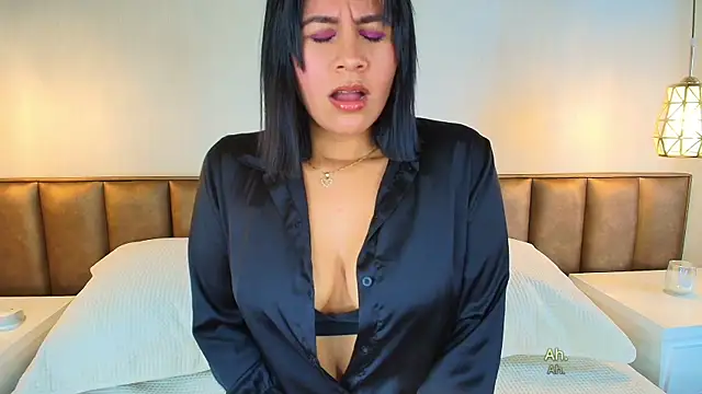 Sofia Convers online show from 1, 3, 2025