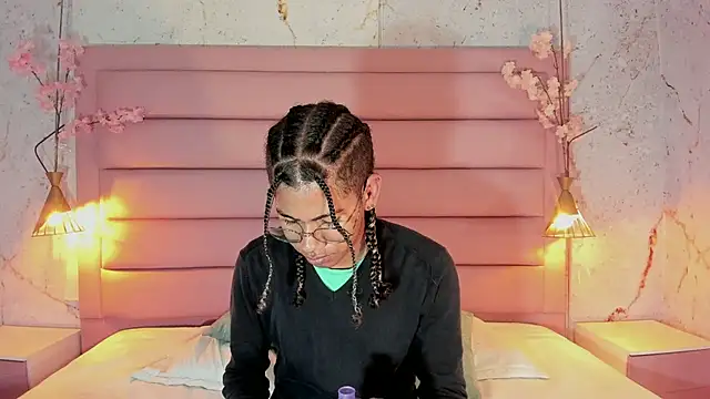 Maxim-Walker online show from 30, 9, 2025