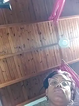 littlebrunett online show from 1, 2, 2026