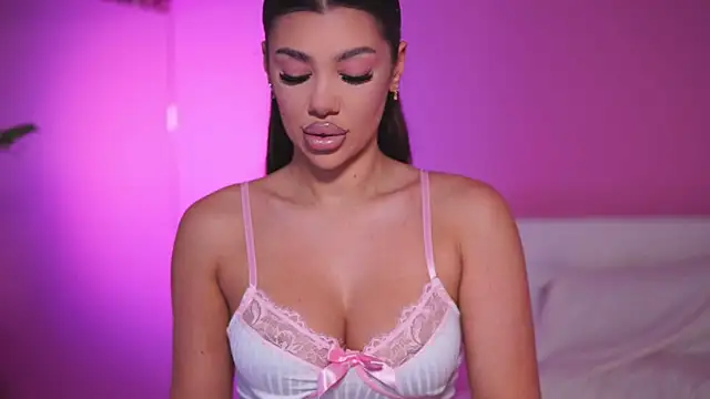 NatyDesiree online show from 25, 2, 2025