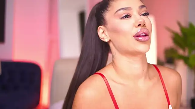 Snapshot of NatyDesiree chatting on 15, 2, 2026 NatyDesiree online show from 15, 2, 2026