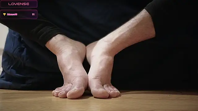 Snapshot of pantslesstraveler_plt chatting on 23, 12, 2024 pantslesstraveler plt online show from 23, 12, 2024