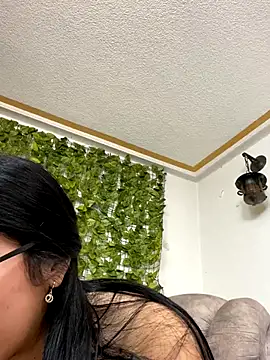 Snapshot of SaritaHot_69 chatting on 7, 12, 2024 SaritaHot 69 online show from 7, 12, 2024