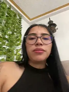 Snapshot of SaritaHot_69 chatting on 13, 12, 2024 SaritaHot 69 online show from 13, 12, 2024