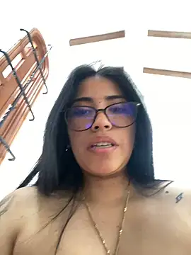 Snapshot of SaritaHot_69 chatting on 18, 12, 2024 SaritaHot 69 online show from 18, 12, 2024