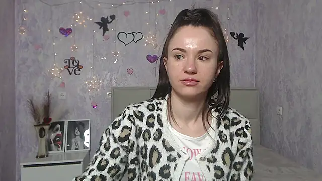 Snapshot of KaraCriegs chatting on 23, 2, 2025 KaraCriegs online show from 23, 2, 2025