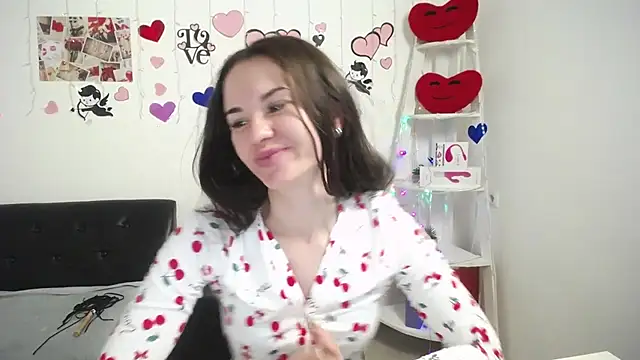 Snapshot of KaraCriegs chatting on 26, 2, 2025 KaraCriegs online show from 26, 2, 2025