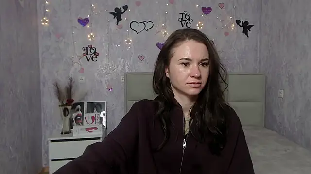 Snapshot of KaraCriegs chatting on 27, 2, 2025 KaraCriegs online show from 27, 2, 2025