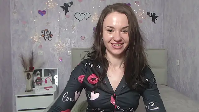 Snapshot of KaraCriegs chatting on 28, 2, 2025 KaraCriegs online show from 28, 2, 2025