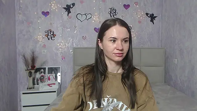 Snapshot of KaraCriegs chatting on 1, 3, 2025 KaraCriegs online show from 1, 3, 2025