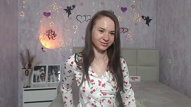 Snapshot of KaraCriegs chatting on 7, 3, 2025 KaraCriegs online show from 7, 3, 2025