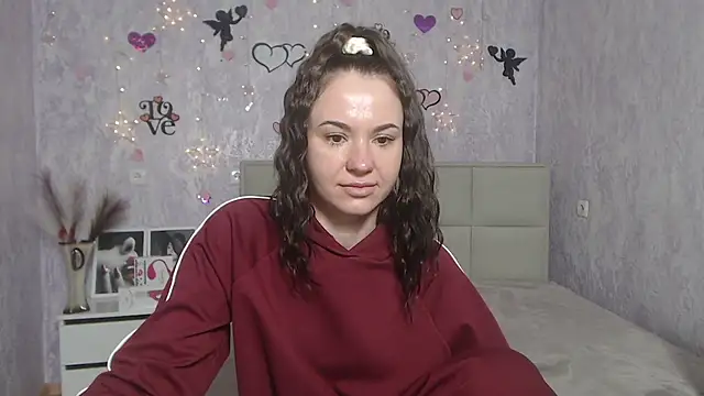 Snapshot of KaraCriegs chatting on 12, 3, 2025 KaraCriegs online show from 12, 3, 2025