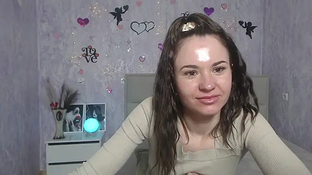 Snapshot of KaraCriegs chatting on 13, 3, 2025 KaraCriegs online show from 13, 3, 2025