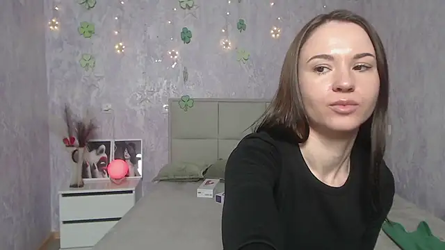 Snapshot of KaraCriegs chatting on 14, 3, 2025 KaraCriegs online show from 14, 3, 2025