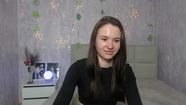 Snapshot of KaraCriegs chatting on 15, 3, 2025 KaraCriegs online show from 15, 3, 2025