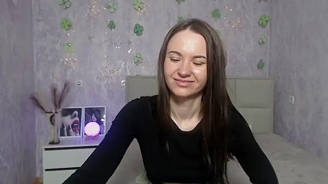 Snapshot of KaraCriegs chatting on 22, 3, 2025 KaraCriegs online show from 22, 3, 2025