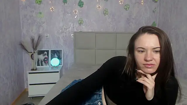 Snapshot of KaraCriegs chatting on 23, 3, 2025 KaraCriegs online show from 23, 3, 2025