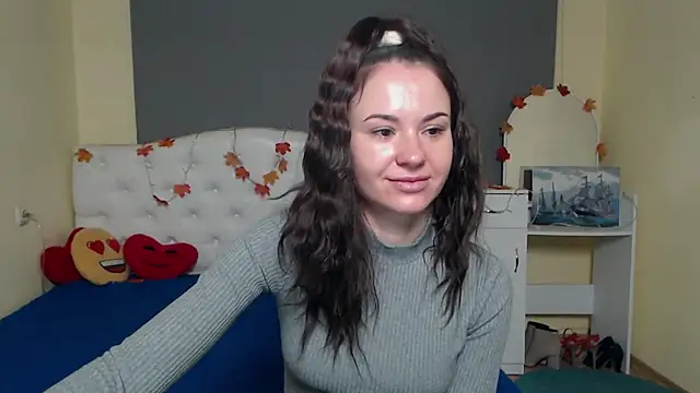 Snapshot of KaraCriegs chatting on 15, 11, 2025 KaraCriegs online show from 15, 11, 2025