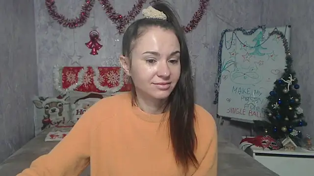 Snapshot of KaraCriegs chatting on 21, 12, 2025 KaraCriegs online show from 21, 12, 2025