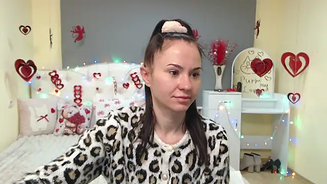 Snapshot of KaraCriegs chatting on 6, 2, 2026 KaraCriegs online show from 6, 2, 2026