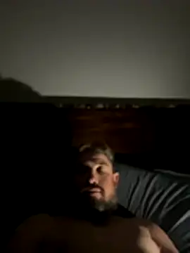 Snapshot of caliguy37 chatting on 28, 10, 2025 caliguy37 online show from 28, 10, 2025