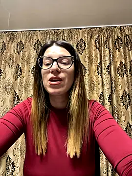 NadiraNoor online show from 24, 10, 2025