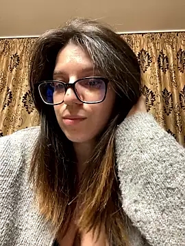 NadiraNoor online show from 17, 4, 2026