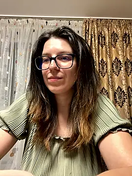 NadiraNoor online show from 19, 4, 2026