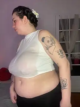 Snapshot of milkyhonybaby chatting on 9, 2, 2025 milkyhonybaby online show from 9, 2, 2025