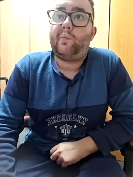 Javier bear online show from 11, 3, 2025