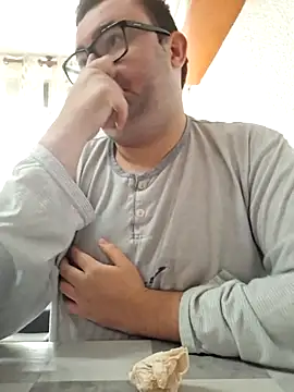 Javier bear online show from 30, 11, 2025