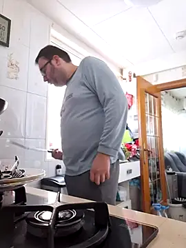 Javier bear online show from 6, 2, 2026