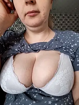 Lady nice cat online show from 15, 12, 2025