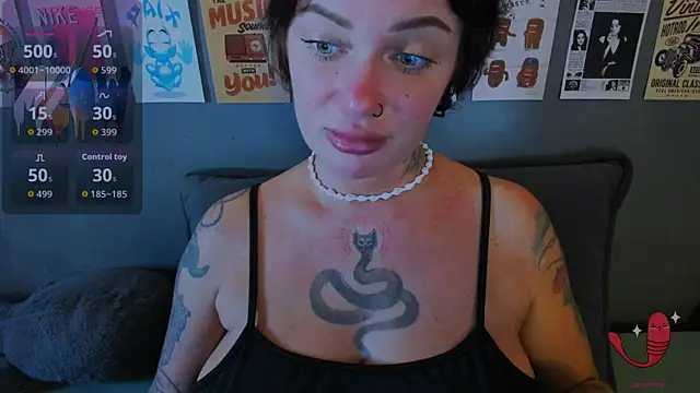 Snapshot of EllieOz chatting on 22, 6, 2026 EllieOz online show from 22, 6, 2026