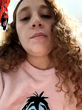 Snapshot of Mistik_red chatting on 9, 11, 2025 Mistik red online show from 9, 11, 2025