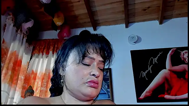 Snapshot of seleneh chatting on 4, 10, 2025 seleneh online show from 4, 10, 2025