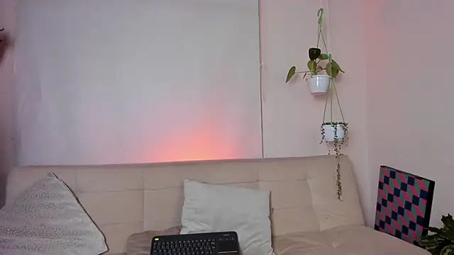 roselinedior online show from 6, 2, 2025